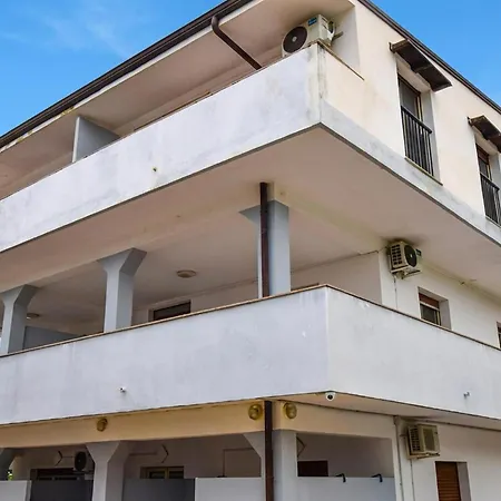 Stunning In Palmi With Wifi Apartment