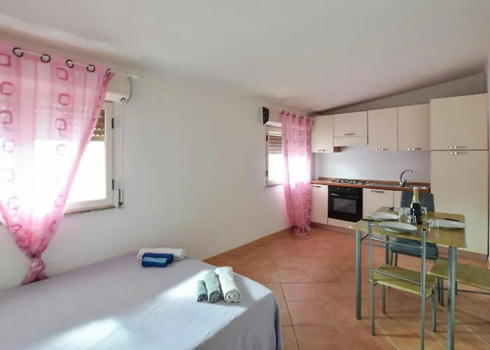 Stunning In Palmi With Wifi